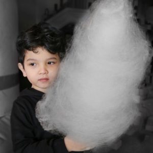 Combo Familiar: Castillo Hinchable Pequeño + Algodón de Azúcar